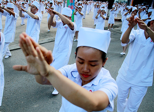 Độc đáo màn hướng dẫn rửa tay sát khuẩn bằng nhảy flashmob - 7