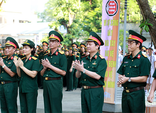 Độc đáo màn hướng dẫn rửa tay sát khuẩn bằng nhảy flashmob - 10