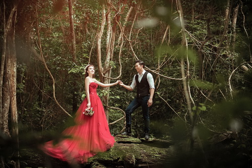 Siêu mẫu Ngọc Tình chụp ảnh cưới trong rừng sâu - 3