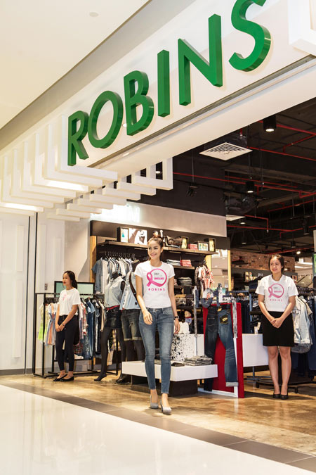 Hoa Hậu Hoàn Vũ Phạm Hương chung tay phòng chống ung thư vú - 6