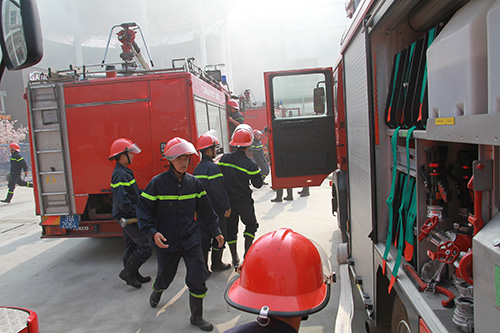 HN: Gần 600 người tham gia diễn tập phòng chống cháy nổ - 9