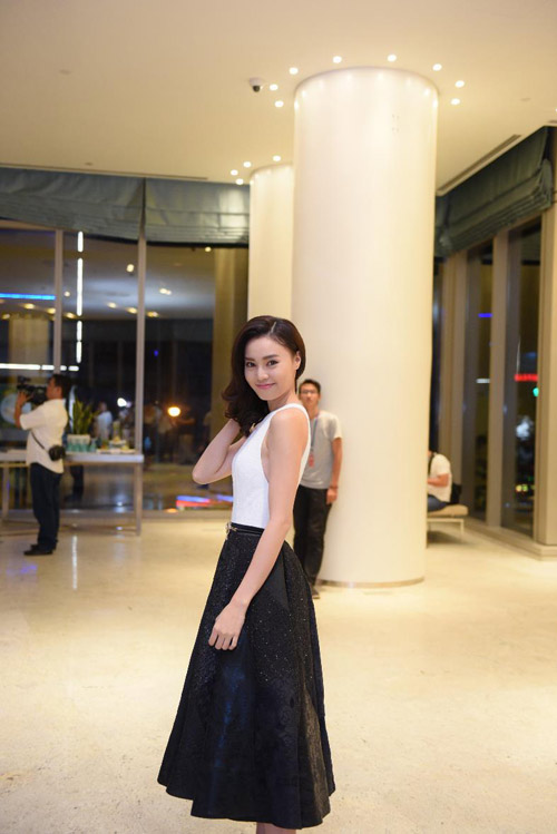 Ninh Dương Lan Ngọc “tỏa sáng” giữa sự kiện - 1