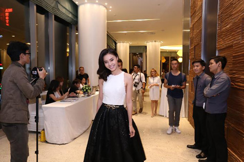 Ninh Dương Lan Ngọc “tỏa sáng” giữa sự kiện - 2