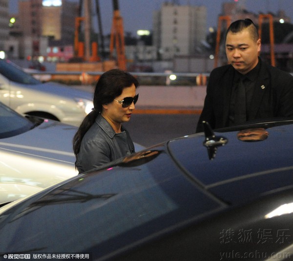 Cảnh sát đích thân hộ tống cho Lưu Diệc Phi - 5
