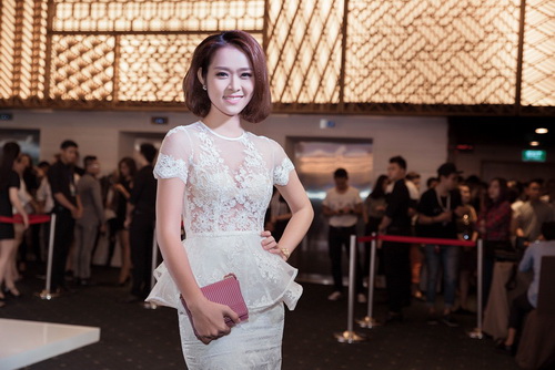 Diệp Bảo Ngọc được quot;trai lạquot; đưa đón trong đêm - 5