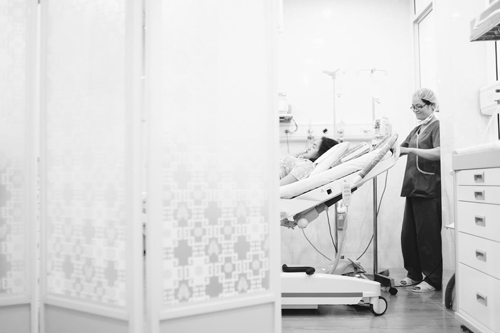 Bộ ảnh đi đẻ vẫn cười tươi rói của Á hậu Diễm Châu - 5