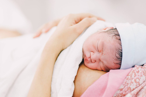 Bộ ảnh đi đẻ vẫn cười tươi rói của Á hậu Diễm Châu - 8