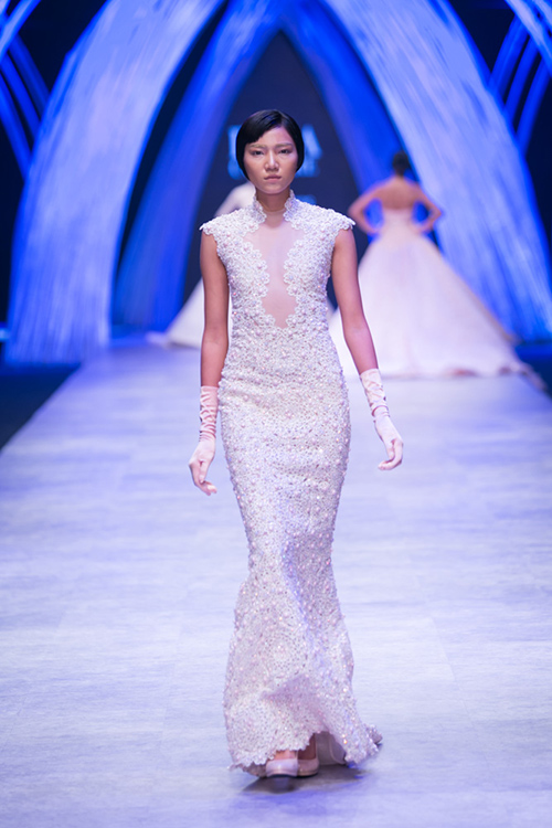 Minh Tú biến thành công chúa kiều diễm của Ezra Santos - 1