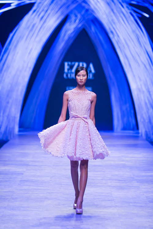 Minh Tú biến thành công chúa kiều diễm của Ezra Santos - 6