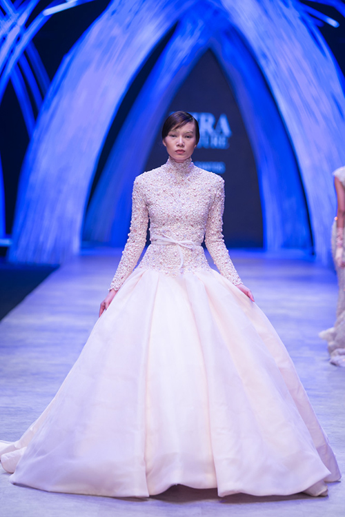 Minh Tú biến thành công chúa kiều diễm của Ezra Santos - 3