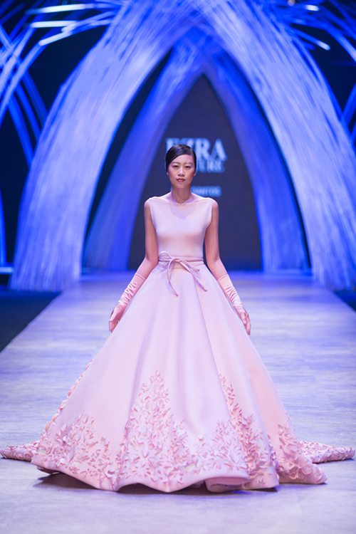 Minh Tú biến thành công chúa kiều diễm của Ezra Santos - 9