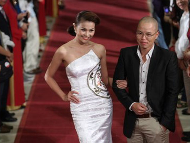 Duyên nợ của siêu mẫu Thanh Hằng với đàn ông đầu trọc trong showbiz - 4