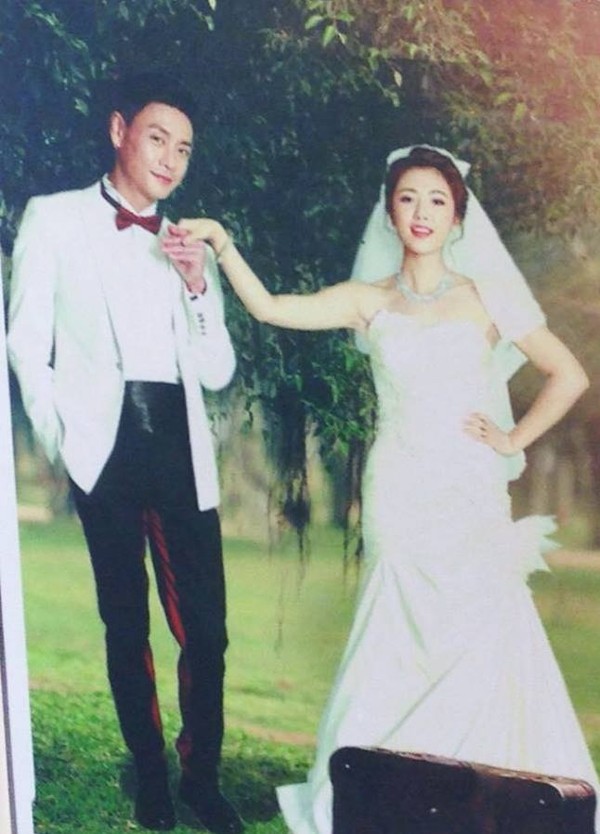 Triệu Vy Huỳnh Hiểu Minh tươi rói về thăm trường cũ - 14