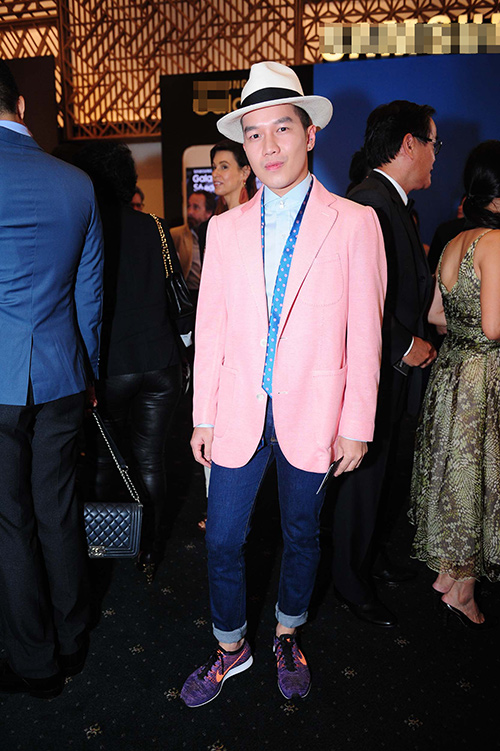 Ngắm style cuốn hút của các mỹ nam mỹ nữ tại Tuần thời trang - 12