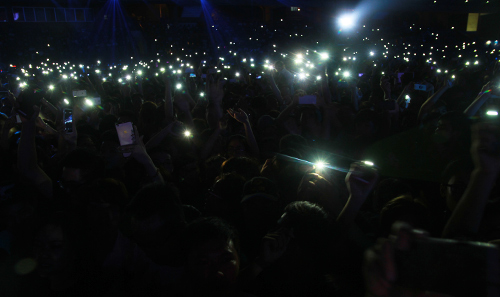 Trẻ Thủ đô quot;cuồng nhiệtquot; trong đêm nhạc miễn phí - 9