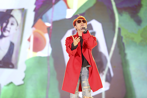 Thu Minh giúp trẻ lạc tìm mẹ trong đêm nhạc - 17