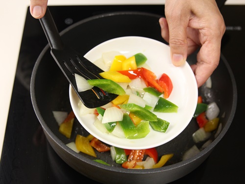 Sườn heo chiên xào ớt chuông - 5