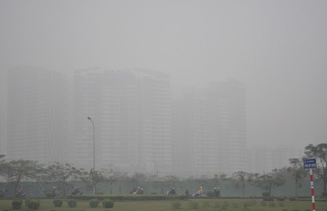 Ảnh: Hà Nội thoắt ẩn thoắt hiện trong sương mù mùa thu - 2