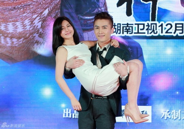 Trần Hiểu cầu hôn Trần Nghiên Hy bằng nhẫn 6 tỷ - 3