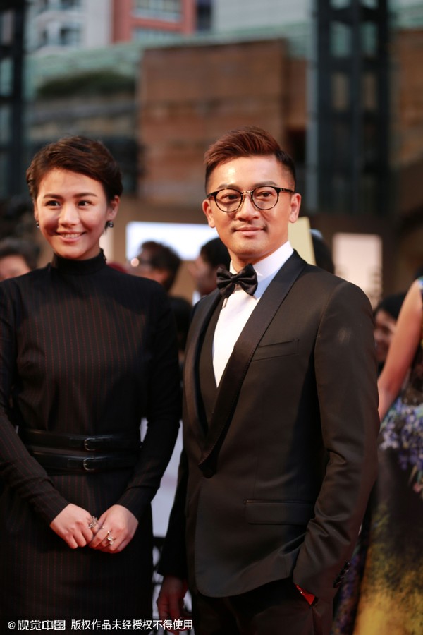 quot;Bỏ rơiquot; vợ, Huỳnh Hiểu Minh cặp kè Lưu Diệc Phi - 7