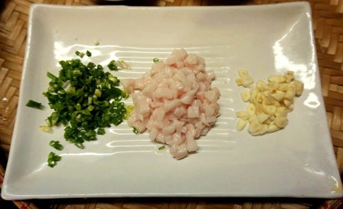 Chả tôm viên chiên nóng hổi, hấp dẫn cho bé - 3