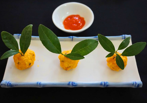 Chả tôm viên chiên nóng hổi, hấp dẫn cho bé - 10