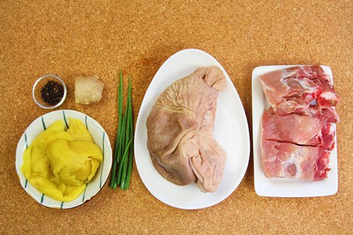 Thưởng thức dạ dày heo hầm dưa chua - 1