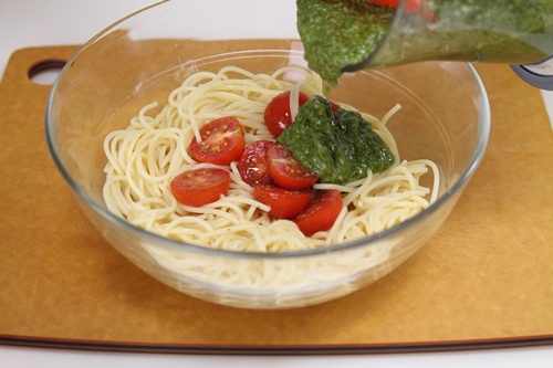 Mỳ Ý sốt húng quế ngon miệng, dễ làm - 9