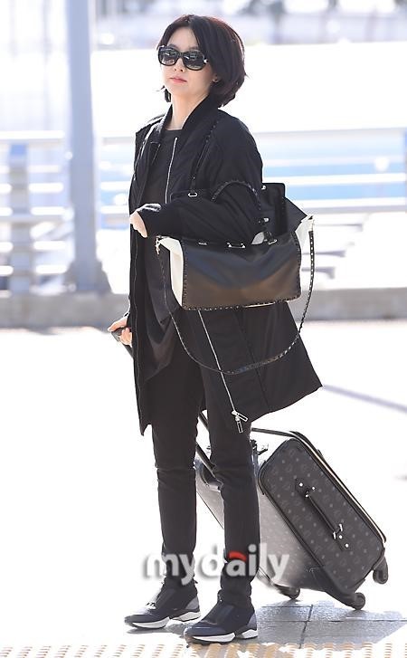 Kim So Eun mặt sần sùi, mũi biến dạng - 14