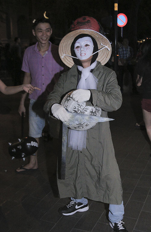 Sài Gòn ngập tràn quot;ma quỷquot; trong ngày Halloween - 4