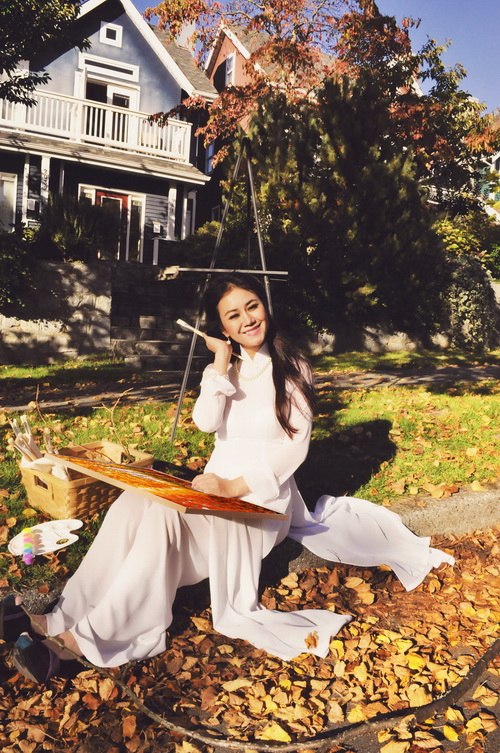 HH Mỹ Vân U40 mặc áo dài như quot;gái đôi mươiquot; - 2