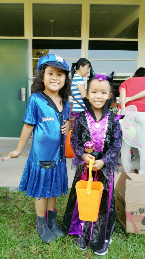Việt Hương, Thái Hòa vui chơi cùng con ngày Halloween - 12