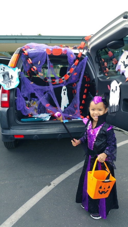 Việt Hương, Thái Hòa vui chơi cùng con ngày Halloween - 8