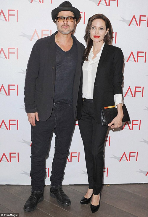 Brad Pitt vẫn sợ trước quyết định cắt bỏ ngực của Angelina - 4
