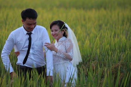 Ngôn tình 7 tháng “đơm hoa” của cặp đôi Nông nghiệp - 5