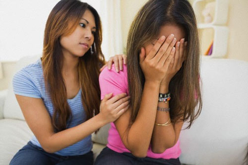 Lạ kỳ chuyện “bồ” nhắn tin cấm chồng ngủ với... vợ - 1