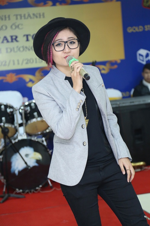Mr Đàm đưa học trò The Voice cùng đi chạy show - 6