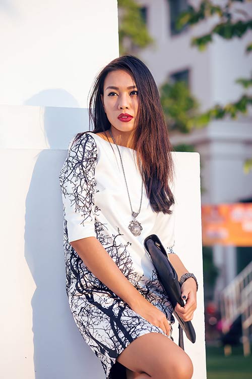 quot;Chân dàiquot; Diệu Huyền, Trang Lạ cá tính trên phố - 5