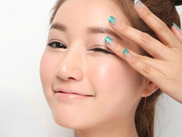 Phải làm sao khi mí mắt không đều? - 1