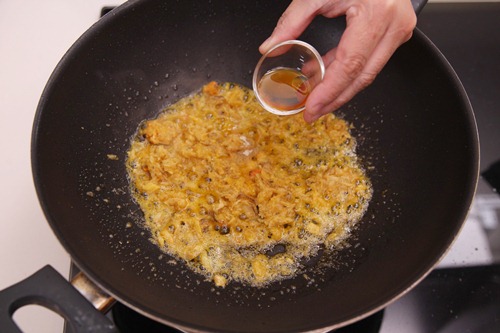 Mì sốt thịt cua thơm ngon, dễ làm - 8