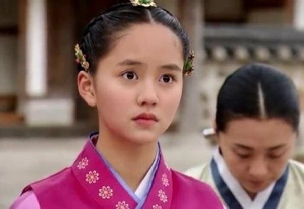 Sao nhí Hàn quot;lột xácquot; thành thiếu nữ - 8