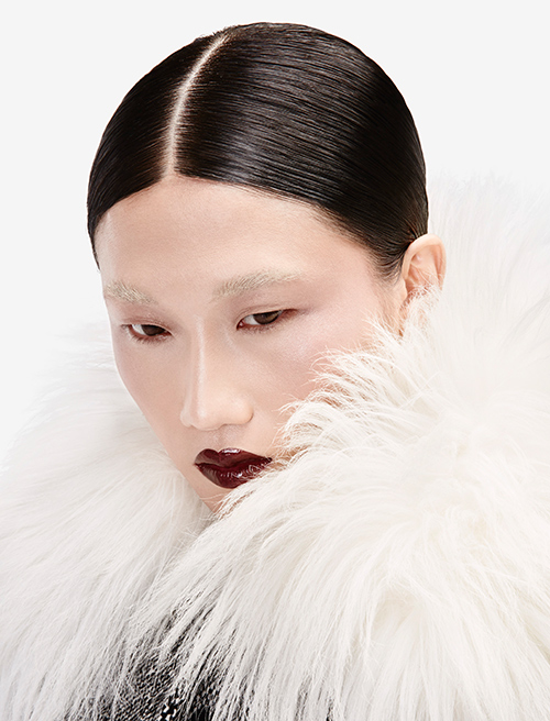 Kha Mỹ Vân được stylist người Pháp hết lời khen ngợi - 1