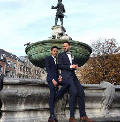 Cặp đôi đồng tính đũa lệch bất ngờ kết hôn - 13