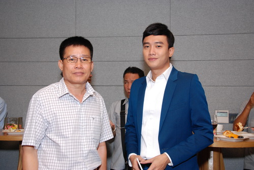 Dương Cẩm Lynh quot;giật mìnhquot; sau 17 năm đăng quang - 7