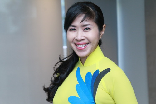 Dương Cẩm Lynh quot;giật mìnhquot; sau 17 năm đăng quang - 10