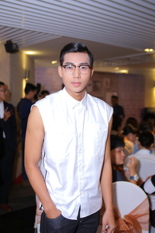 Dương Cẩm Lynh quot;giật mìnhquot; sau 17 năm đăng quang - 18