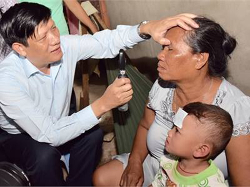 quot;Vạch mặtquot; những nguyên nhân khiến 1,5 triệu người Việt bị mù lòa - 1