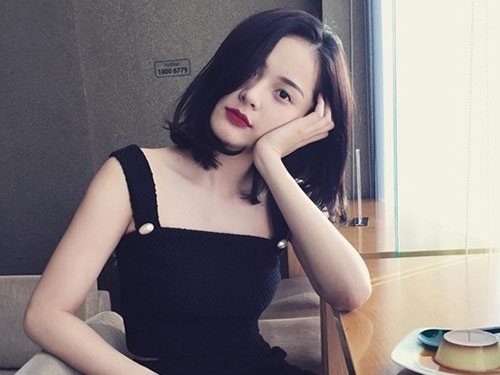2 cô gái tên Vy quot;khuấy đảoquot; showbiz những ngày qua - 4