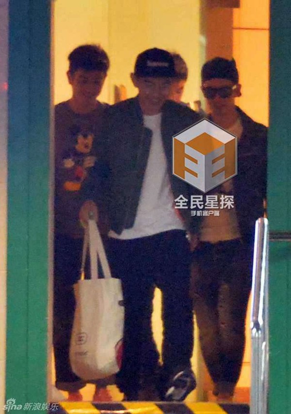 Triệu Vy tiếp tục bị chê béo ú, xuống sắc - 6