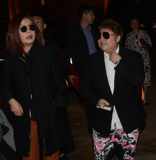 Triệu Vy tiếp tục bị chê béo ú, xuống sắc - 1